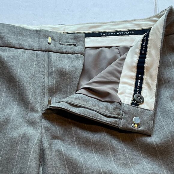 Banana Republic Women's Dress Pants Gray with fine white stripe Size 10 - Picture 6 of 9